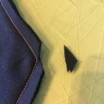 9-6 襟の剣先の拡大写真