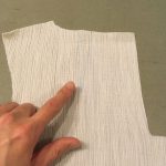 4-1 肩ダーツに印つけ